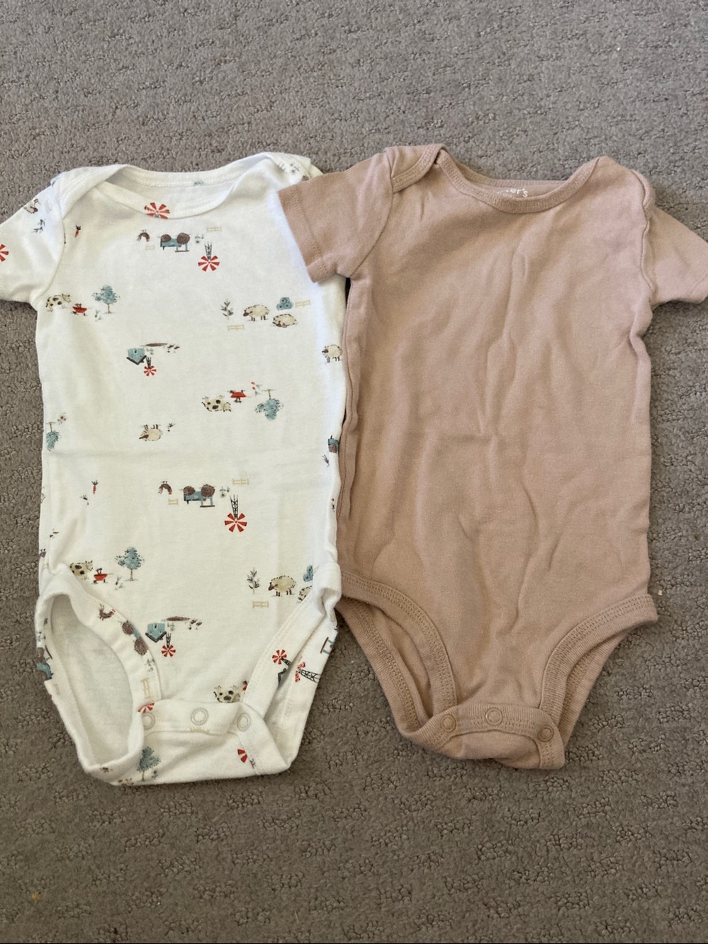 10-pc Bundle assorted baby boy clothes, 9M/12M. - Picture 7 of 9